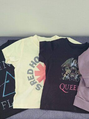 Baby Band T-Shirt & Sweatshirt Lot Rolling Stones Chili Peppers Pink Floyd Queen